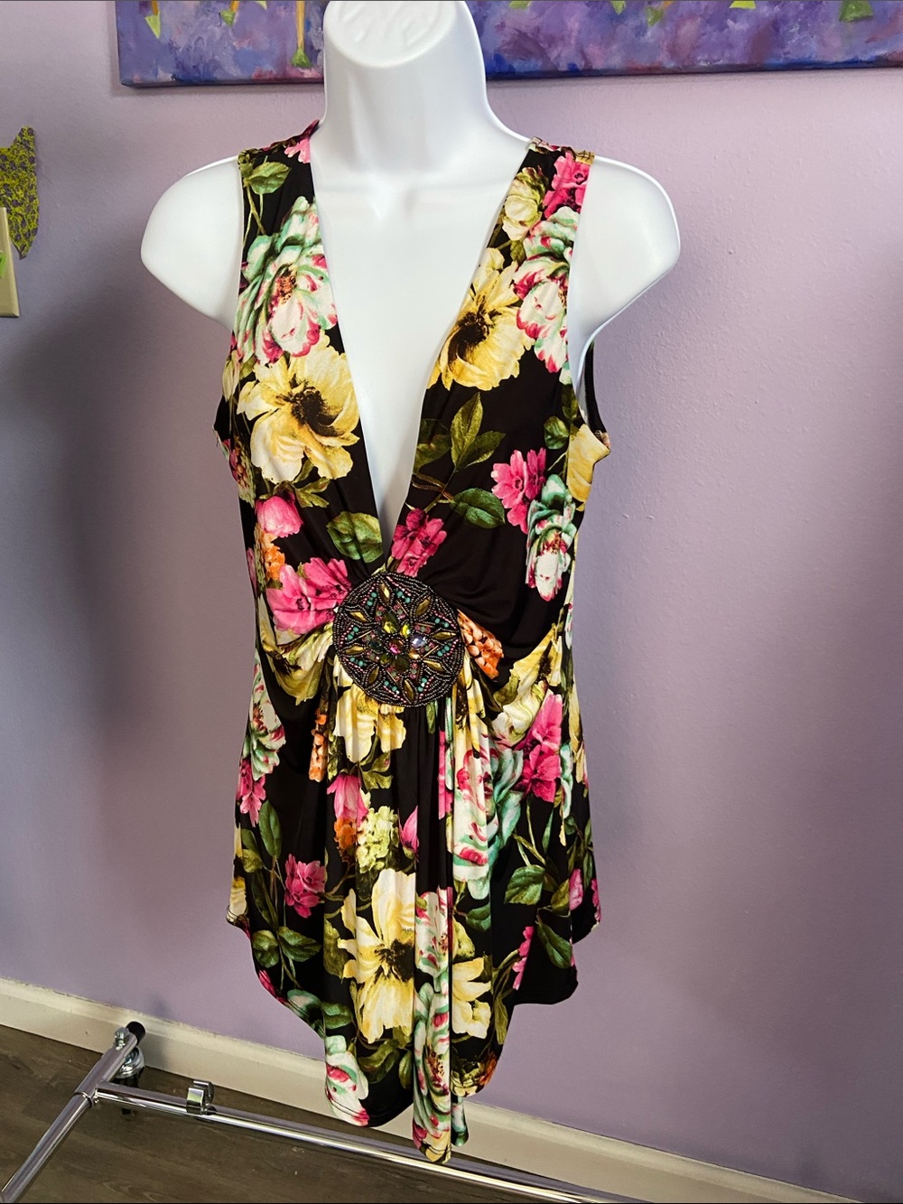 Sleeveless Floral V-Neck Tunic with Decorative Medallion - Black, Pink & Yellow